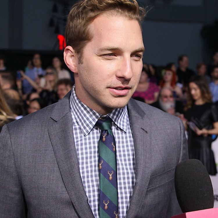 Ryan Hansen Ryan Hansen Interview For Veronica Mars POPSUGAR Celebrity