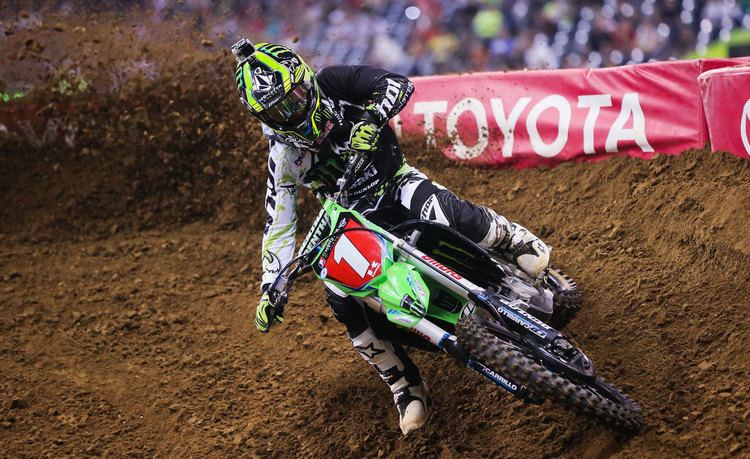 Ryan Villopoto Ryan Dungey snaps Ryan Villopoto39s winning streak at five