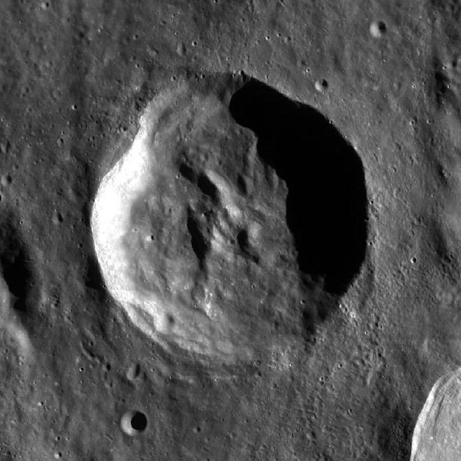 Rydberg (crater)