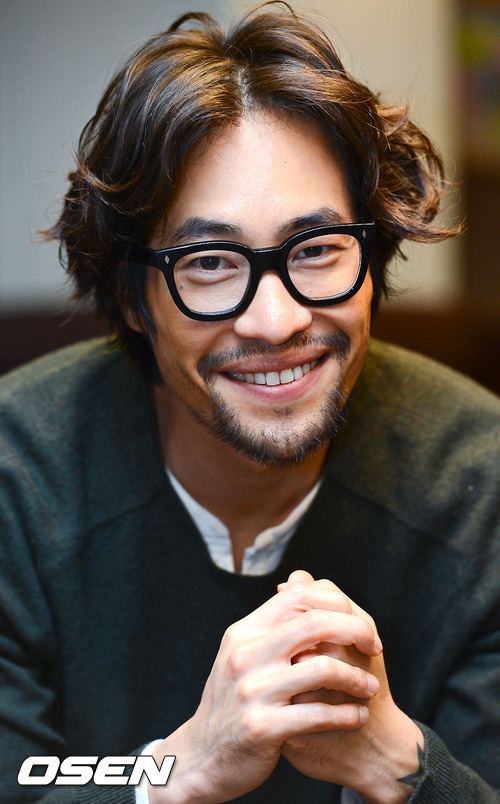 Ryoo Seung-bum Ryu Seung Bum 80 debut 2001 Glasses Pinterest