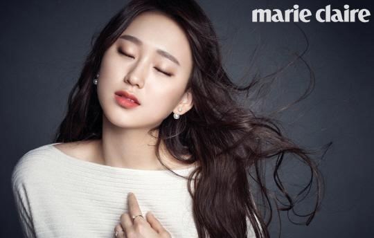 Ryu Hye-young Actress Ryu Hye Young Shows Off Her Goddess Hair for Marie Claire