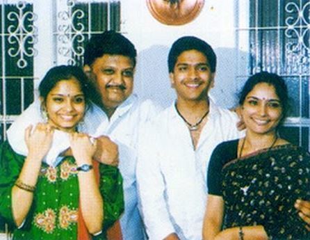 S P Balasubrahmanyam with his family