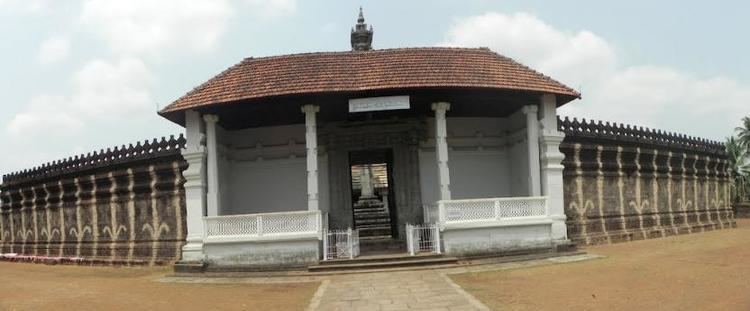 Saavira Kambada Basadi Shri Saavira Kambada Basadi None Temple