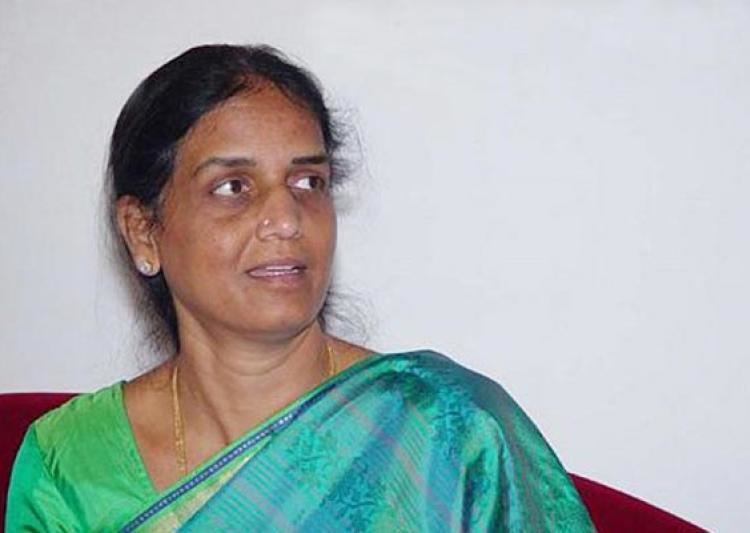 Sabitha Indra Reddy AP home minister refuses to quit