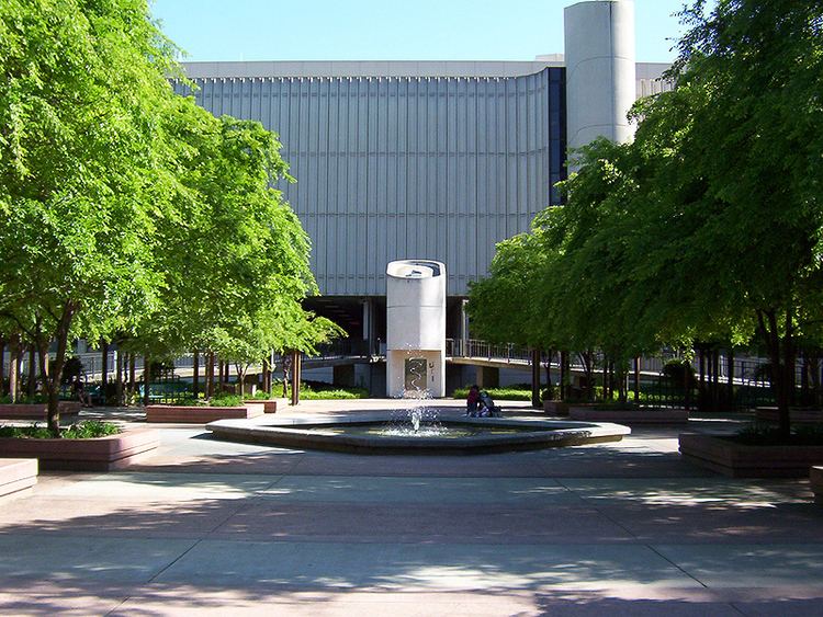 Sacramento State University Library