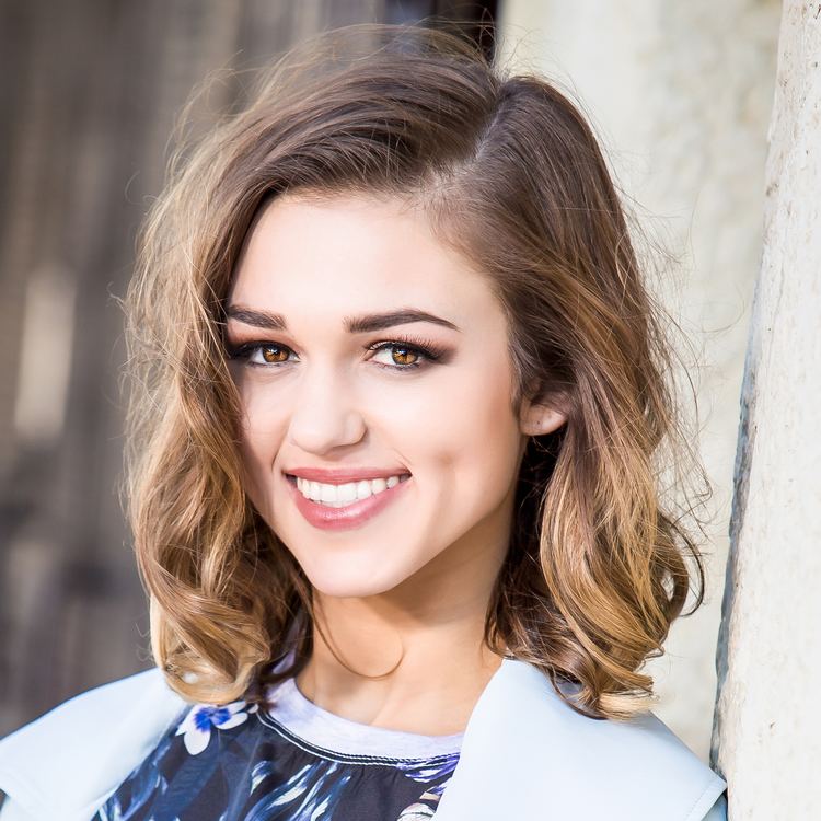 Sadie Robertson Sadie Robertson WMEIMG Speakers