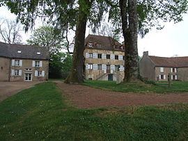 Saint-Brisson httpsuploadwikimediaorgwikipediacommonsthu