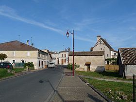 Saint-Christophe-de-Double httpsuploadwikimediaorgwikipediacommonsthu