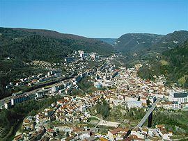 Saint-Claude, Jura httpsuploadwikimediaorgwikipediacommonsthu