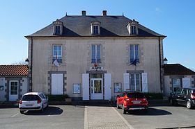 Saint-Hilaire-la-Forêt httpsuploadwikimediaorgwikipediacommonsthu