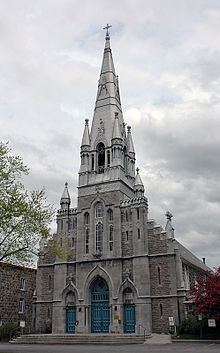 Saint-Hubert, Quebec httpsuploadwikimediaorgwikipediacommonsthu