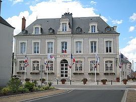 Saint-Laurent-Nouan httpsuploadwikimediaorgwikipediacommonsthu