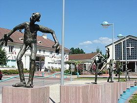 Saint-Léonard, Vosges httpsuploadwikimediaorgwikipediacommonsthu