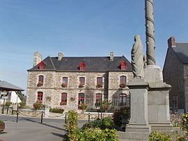 Saint-M'Hervé httpsuploadwikimediaorgwikipediacommonsthu