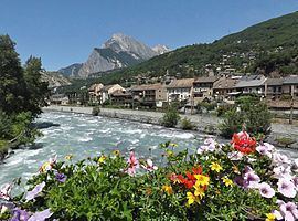 Saint-Michel-de-Maurienne httpsuploadwikimediaorgwikipediacommonsthu