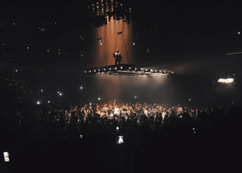 Saint Pablo Tour Kanye West39s Saint Pablo tour has the most insane stage design