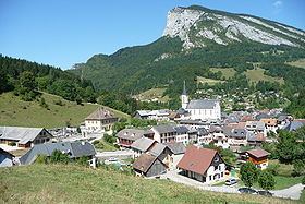 Saint-Pierre-d'Entremont, Isère httpsuploadwikimediaorgwikipediacommonsthu