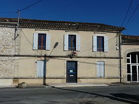 Saint-Rémy, Dordogne httpsuploadwikimediaorgwikipediacommonsthu