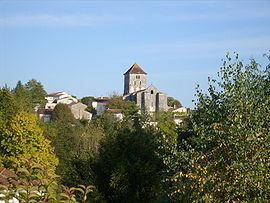 Saint-Sauvant, Charente-Maritime httpsuploadwikimediaorgwikipediacommonsthu