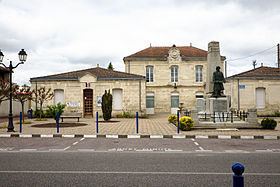 Sainte-Hélène, Gironde httpsuploadwikimediaorgwikipediacommonsthu