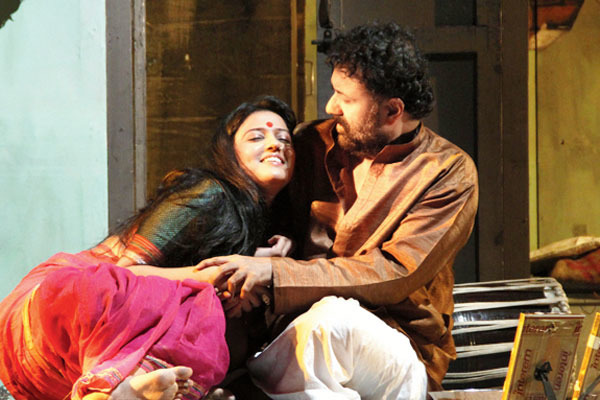 Sakharam Binder movie scenes Theatre review Sakharam Binder