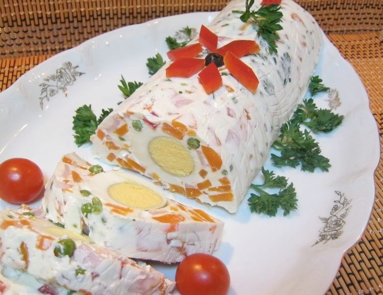 Salată de boeuf Retete salataboeuf Gustosro