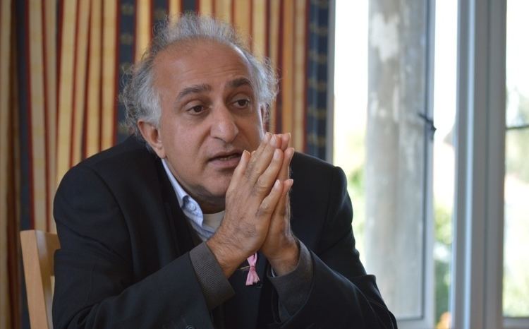 Saleem Badat Vicechancellor Dr Saleem Badat steps down Activate Online
