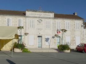 Salignac-sur-Charente httpsuploadwikimediaorgwikipediacommonsthu