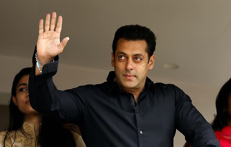 Salman Khan Mata Guda 10 da Salman Khan ya auraamma fa a fim AL39UMMATA