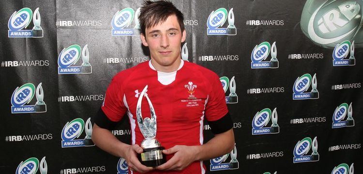 Sam Davies (rugby player) Sam Davies wins IRB Junior Player award Ospreys Rugby