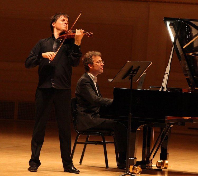 Sam Haywood Sam Haywood and Joshua Bell at Carnegie Hall Review The New York