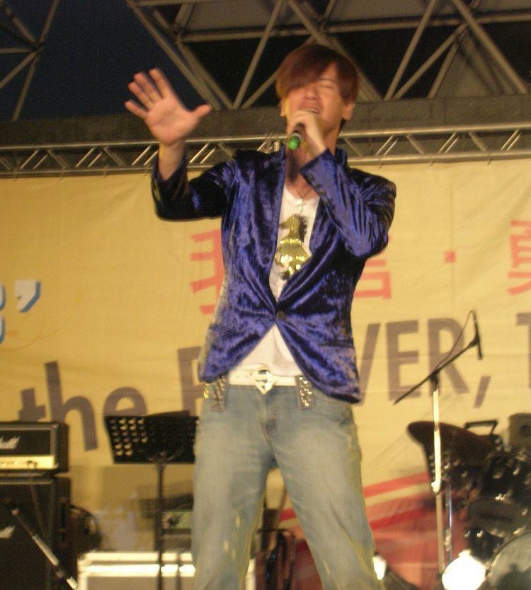 Sam Lee (singer)
