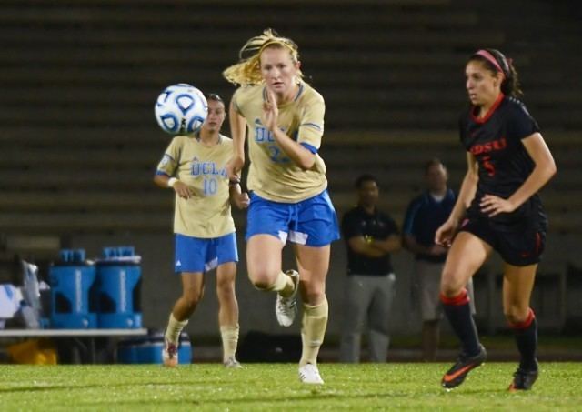 Sam Mewis UCLA women39s soccer powers past SDSU into second round of