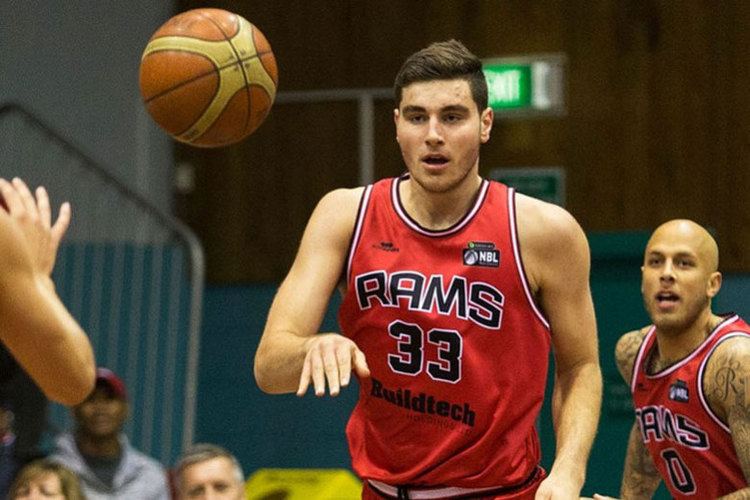 Sam Timmins Washington signs New Zealand basketball prospect The