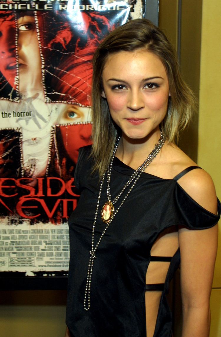 Samaire Armstrong The OC39s Tenth Anniversary A Fugstory of Samaire