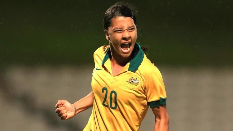 Samantha Kerr Matildas stars approached by AFL to switch codes to join inaugural