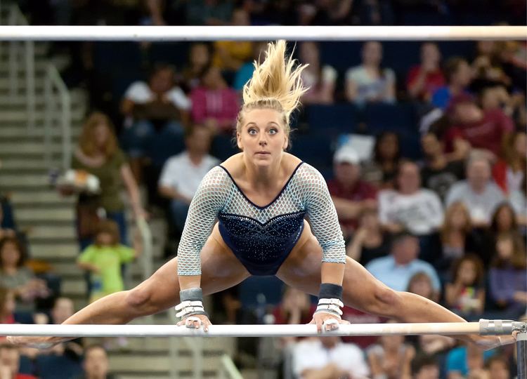 Samantha Peszek Gymnast Sam Peszek tears Achilles tendon out for season Daily Bruin