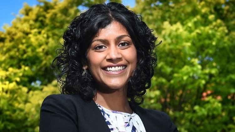 Samantha Ratnam Greens candidate for Wills selling discount wines to fund campaign