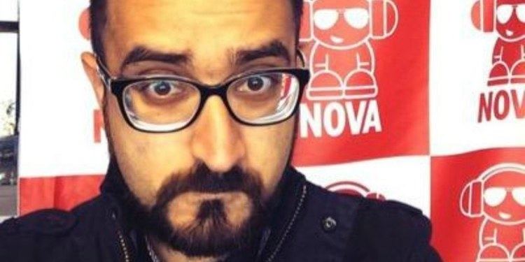 Sami Shah Comedian Sami Shah lands BBC Radio show Pakistan DAWNCOM