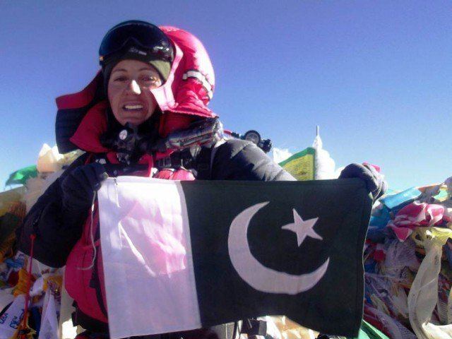 Samina Baig Mountaineers feat Siblings scale Mount Vinson in