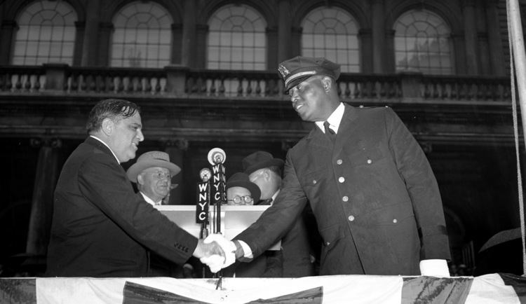 Samuel J. Battle Veteran journalist uncovers full story of NYPD39s first