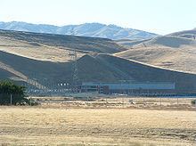 San Luis Dam httpsuploadwikimediaorgwikipediacommonsthu