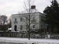 Sanderson House at 301 Scottholm Boulevard (Syracuse, New York) httpsuploadwikimediaorgwikipediacommonsthu
