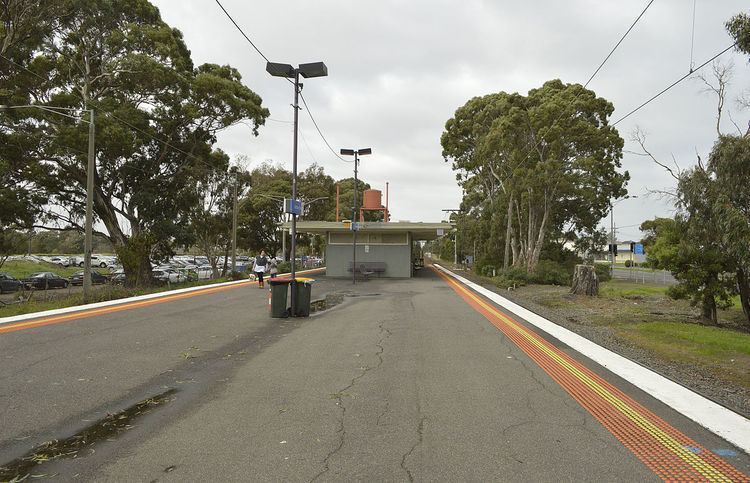 Sandown Park railway station, Melbourne