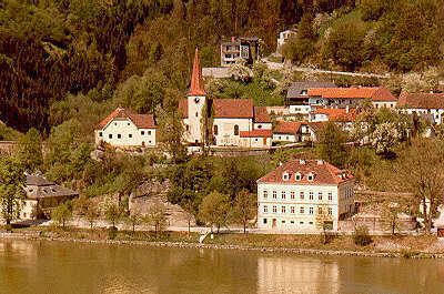 Sankt Nikola an der Donau wwwstnicholascenterorgmediaimagesnnikoladon