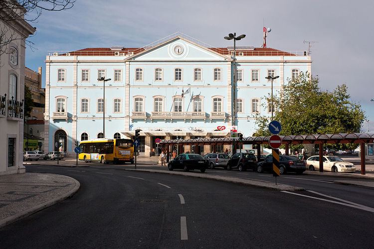 Santa Apolónia railway station