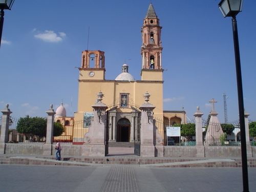 Santa Cruz de Juventino Rosas httpsmw2googlecommwpanoramiophotosmedium