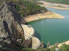 Santa Luzia Dam httpsuploadwikimediaorgwikipediacommonsthu