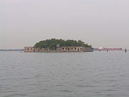 Sant'Angelo della Polvere httpsuploadwikimediaorgwikipediacommonsthu