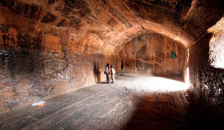 Saptaparni Cave Visit Saptaparni Cave and tourist places near Saptaparni Cave for